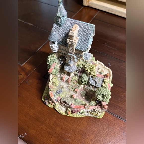 Lilliput Lane "Secret Garden" 1987 Handmade Miniature w/o Box - Picture 1 of 6